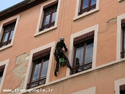 سندبلاست دیوار-رنگ آمیزی نمای ساختمان در ارتفاع (دسترسی با طناب)