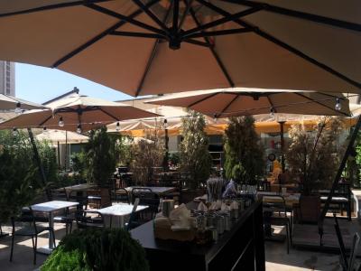 گرما-چتر باغی و رستورانی