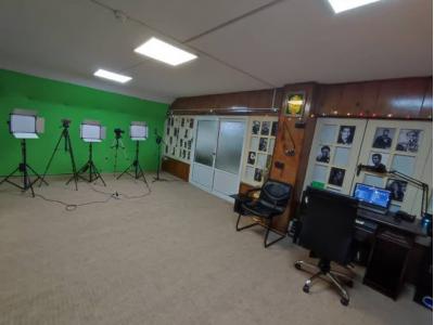 اجاره استودیو کروماکی،استودیو صدابرداری با تمامی تجهیزات نور،صدا و دوربین