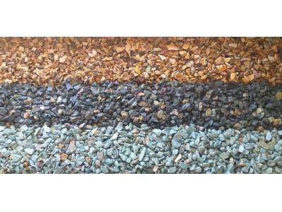 کیفیت-تولید کننده انواع سنگ های سبز دیوار ، کف ، ورقه ای ، قلوه ای جهت گابیون بندی و انواع شن های رنگی