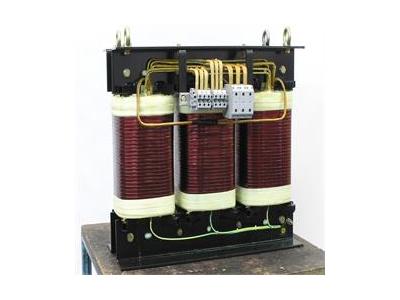 ساخت تابلوهای برق-ترانس های تبدیل ولتاژ 220 به 12 ولت و برعکس در توان های مختلف