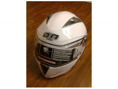 کلاه ایمنی-تولید کننده انواع طلق و کلاه ایمنی و لوازم جانبی موتور سیکلت